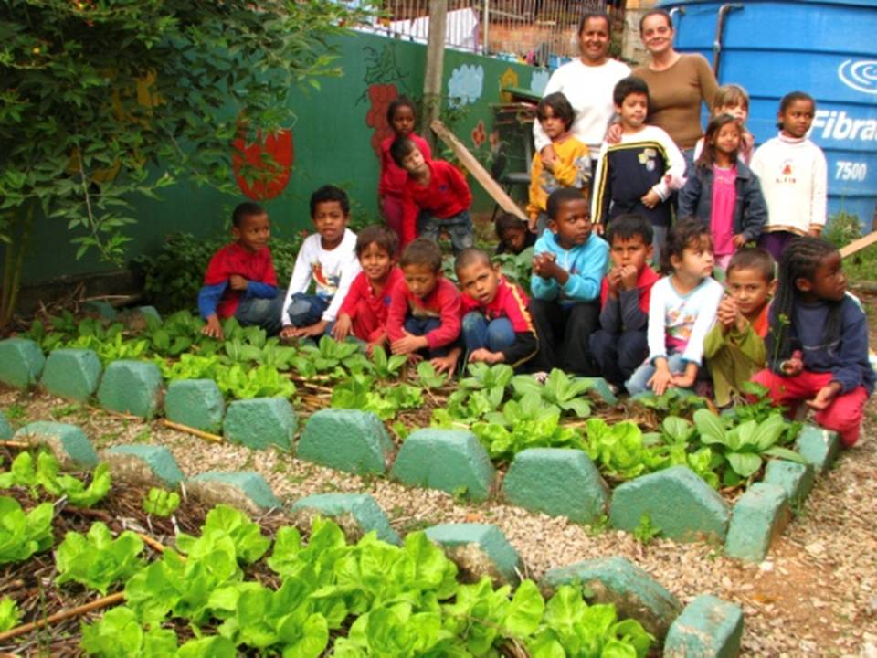 hortas agroecologicas nas escolas.jpg